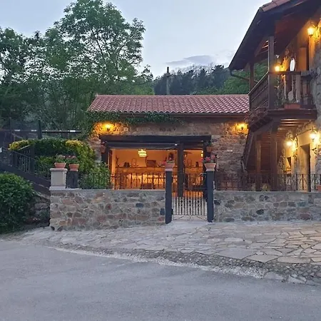Casas Caborzal * Renedo De Cabuerniga