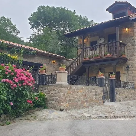 Casas Caborzal Holiday home Renedo De Cabuerniga